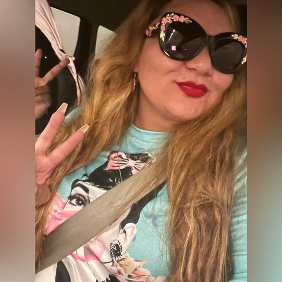 @Sierrascloset11 on Instagram - Picture 2 of 6